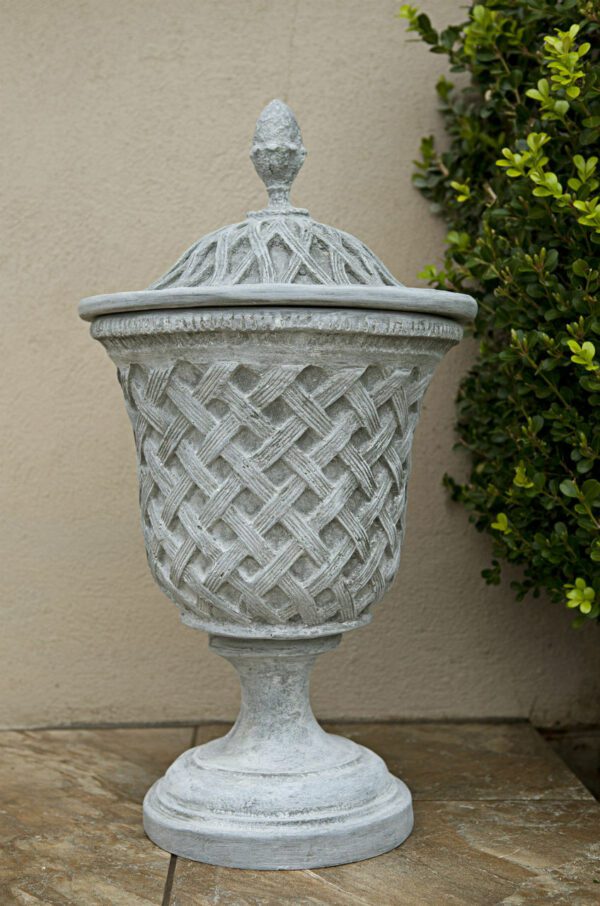Lattice Urn With Top Lead Gray Color