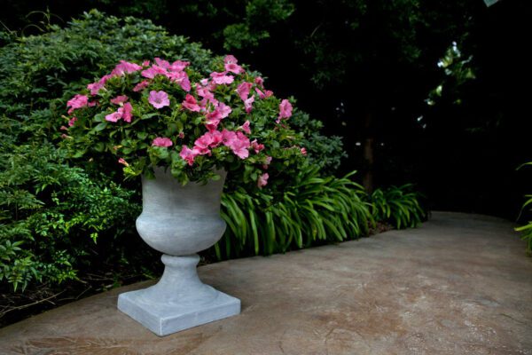 Classic Smooth Urn White Color