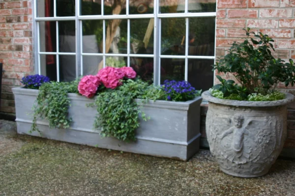 Baroque Planter With Plants